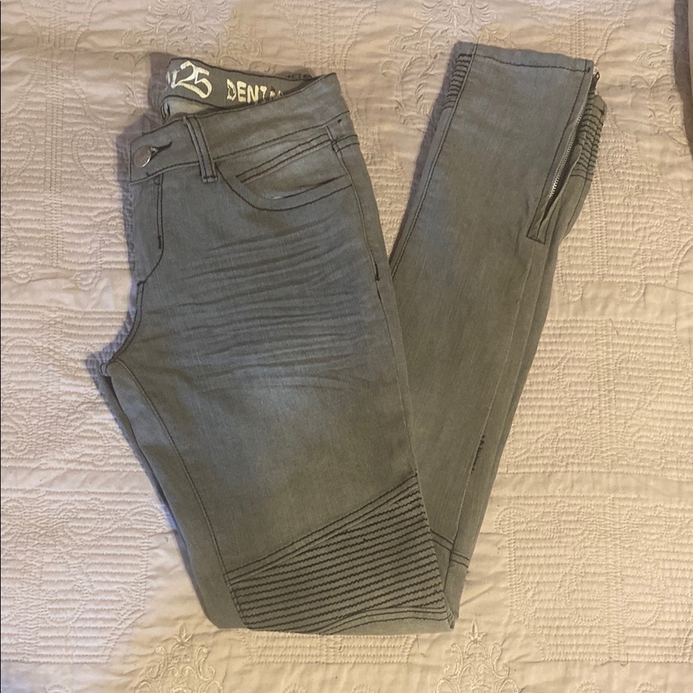 Rocker Biker Cool Embellished Distressed Stonewash Skinny Style Jeans